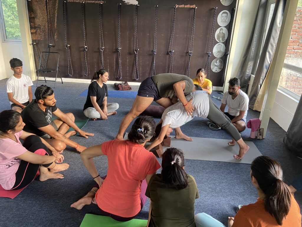 100 hrs Yoga Teacher Training In Rishikesh